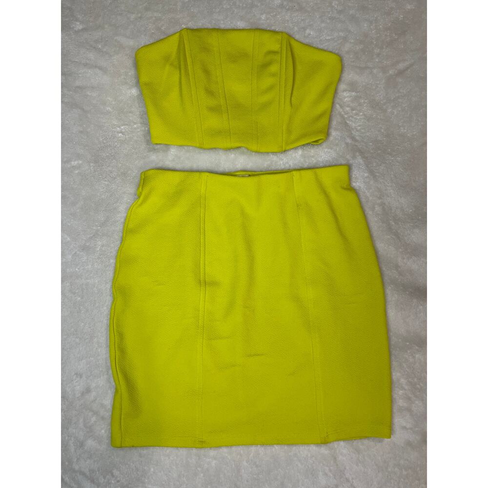 Bozzolo Neon Green 2 Piece Skirt and Tube Top Set. Size Small.